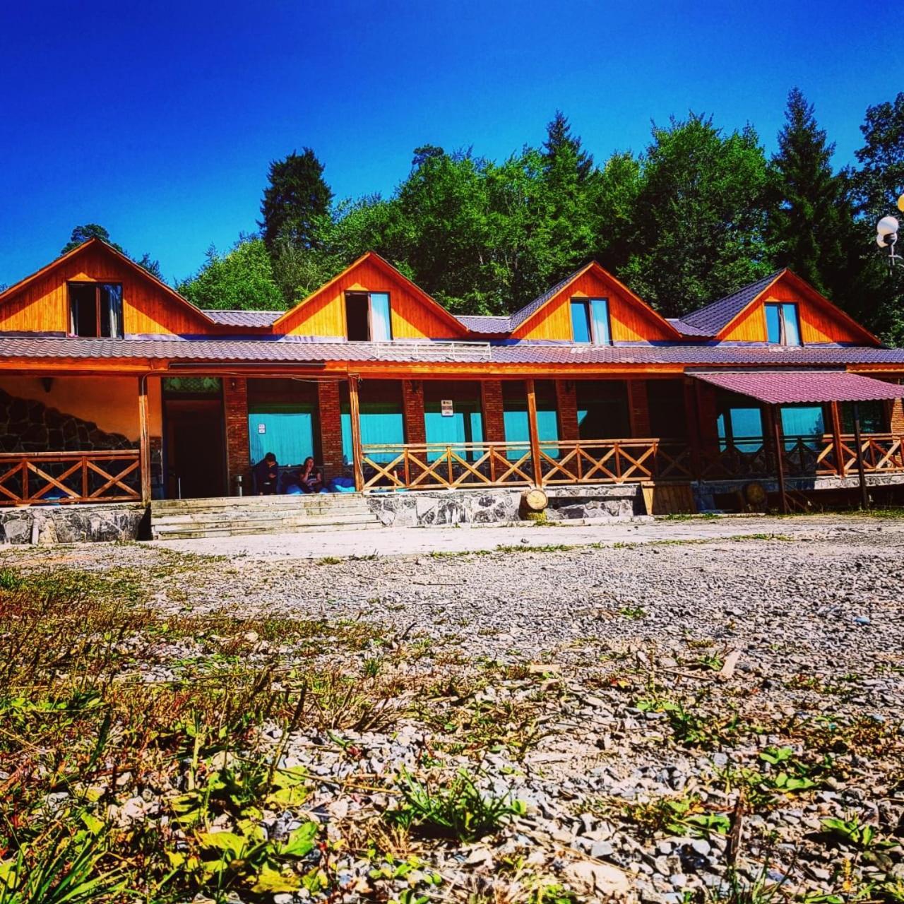 Hotel Eco House In Bakuriani Ngoại thất bức ảnh